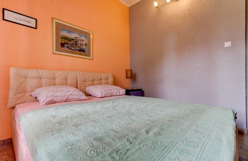 Mrcevac Apartamento | Apartamento de 2 dormitorios con piscina, sauna y gimnasio ubicado a pocos minutos del centro de la ciudad