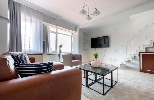 Cihangir Apartamento | 2-Bedroom Apartment with Private Terrace
