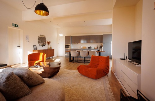 Zwevegem Apartamento | 2-Bedroom Apt Above Venti Restaurant – Near Xpo