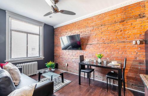 Central Hamilton Apartamento | 2 Bedroom Apt Near Downtown - King Bed Netflix