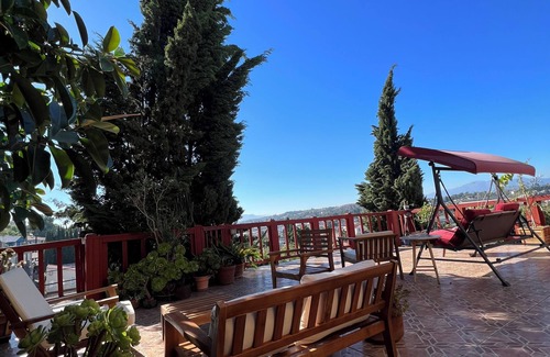 Los Angeles Casa | 2 bedroom Artistic Unique Retreat & Patio w/ Views near Downtown Los Angeles