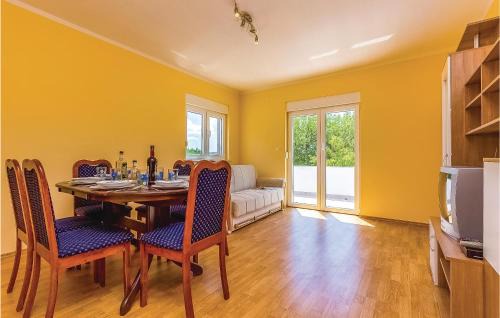 Vinodolska opcina Apartamento | 2 Bedroom Awesome Apartment In Grizane