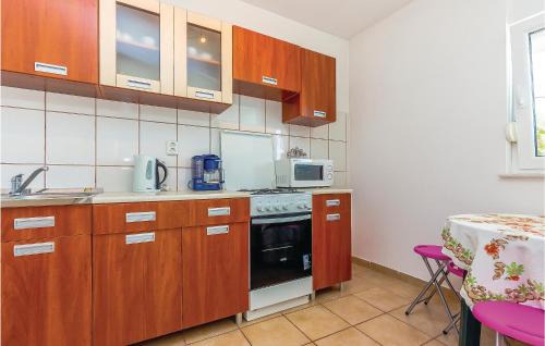 Vinodolska opcina Apartamento | 2 Bedroom Awesome Apartment In Grizane