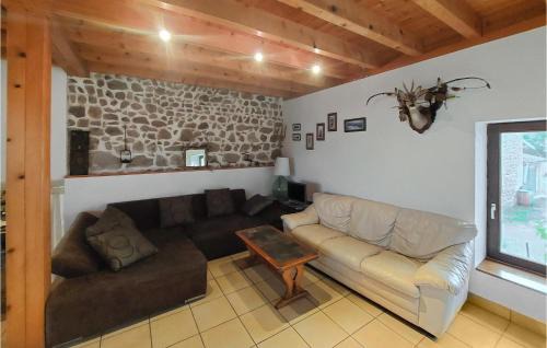 Bas-en-Basset Casa | 2 Bedroom Awesome Home In Bas-En-Basset