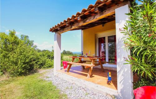 Grospierres Casa | 2 Bedroom Awesome Home In Grospierres