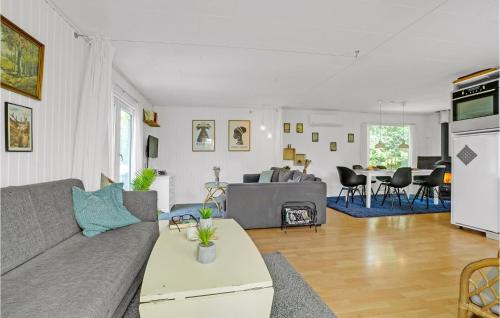 Ertebølle Casa | 2 Bedroom Awesome Home In Farsø