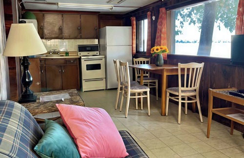 Rosedale Cabina | 2-bedroom Balsam Lake Lower Boathouse #1A