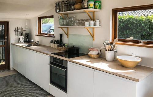 Ronde Casa | 2 Bedroom Beach Front Home In Rønde