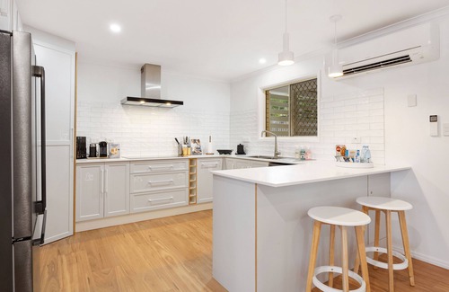 Pialba Casa | 2 Bedroom Beach Home Hervey Bay & New Fit Out