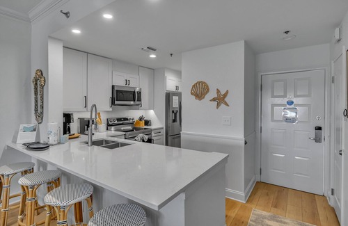 Four Mile Village Condominio | 2 Bedroom Beach Manor condo on the 6th Floor at Tops’l Resort with Sandestin Resort Perks!!