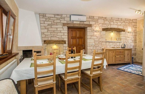 Novigrad Casa | Hermosa casa de 2 dormitorios en.
