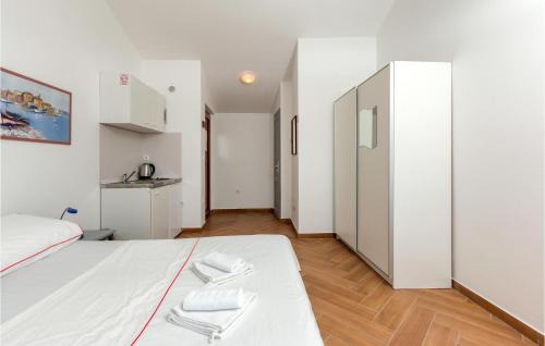 Sikici Casa | 2 Bedroom Beautiful Home In Sikici