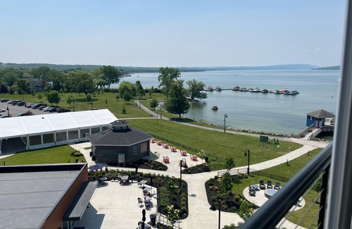 Canandaigua Condominio | 2 Bedroom Brand New Condo on Canandaigua Lake!