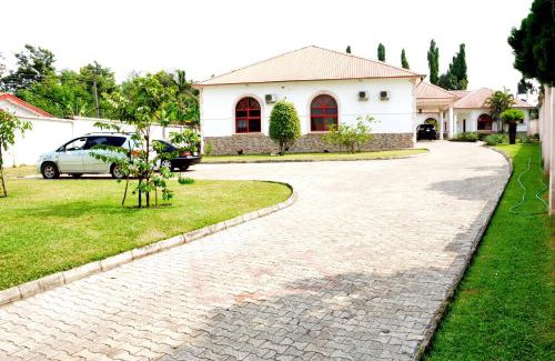 Ibadan Chalet De Esquí | 2 Bedroom Bungalow in Alalubosa GRA