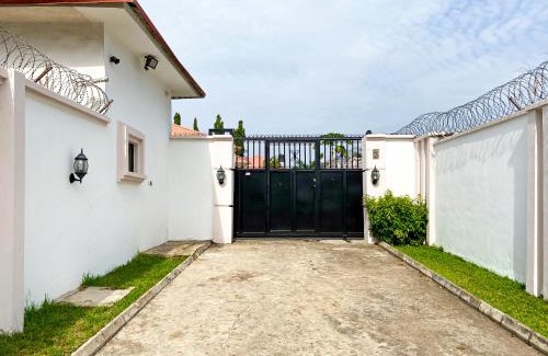Ibadan Chalet De Esquí | 2 Bedroom Bungalow in Alalubosa GRA