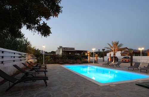 Kontos Casa | 2-bedroom bungalow in beautiful AEGINA with WiFi, AC. Enjoy your stay