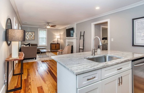 Five Points East Casa | 2 Bedroom Bungalow in Five Points Near Downtown