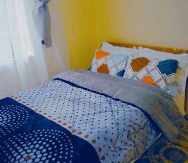 Western Province Casa | 2 Bedroom Bungalow in Meru