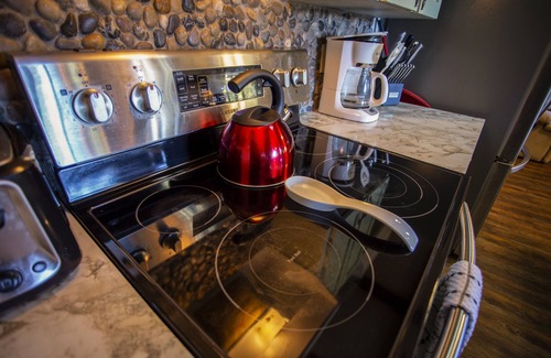 Fontana Dam Cabina | 2-bedroom cabin just 8 minutes from Tail of the Dragon