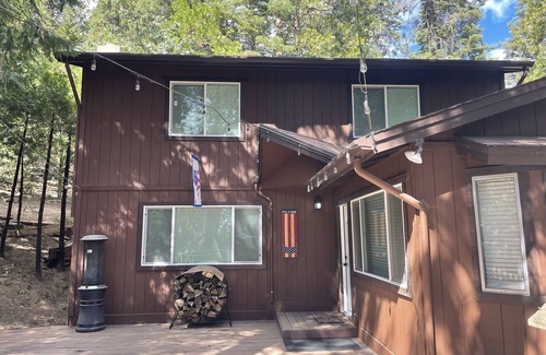 Alta Sierra Cabina | 2 bedroom cabin in the woods near the Alta Sierra Ski Resort