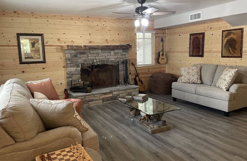 Alta Sierra Cabina | 2 bedroom cabin in the woods near the Alta Sierra Ski Resort