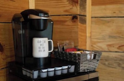 Voth Cabina | 2 Bedroom Cabin w/Hot Tub surrounded by Big Thicket National Preserve. Private!