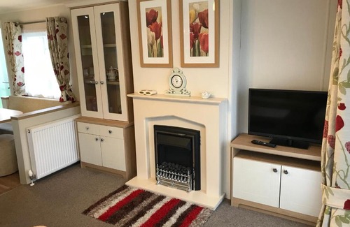 Shanklin Casa | 2 Bedroom Caravan LG25, Shanklin, Isle of Wight