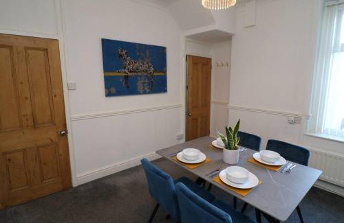 Lancaster Casa | 2 Bedroom Characterful House