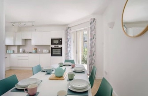 Cambridge City Centre Casa | 2 Bedroom City Centre Townhouse - with Parking