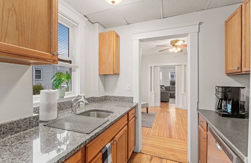 Salem Apartamento | 2 bedroom close to downtown by the bay