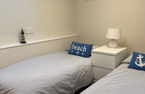 Malborough Casa | 2 Bedroom Coastal property 5 mins to beaches
