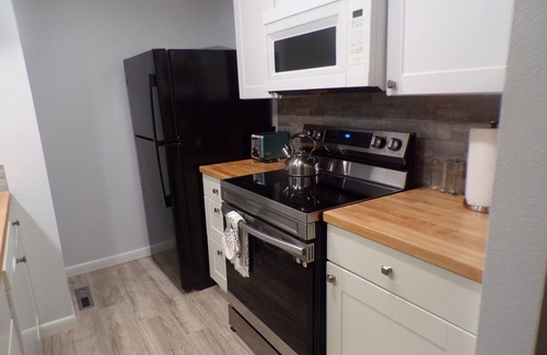 Skyway Condominio | 2-bedroom condo in gorgeous Colorado Springs 5-10 minutes from many attractions