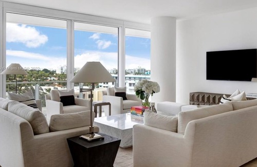 Surfside Condominio | 2 Bedroom Condo 325901 by Houzlet