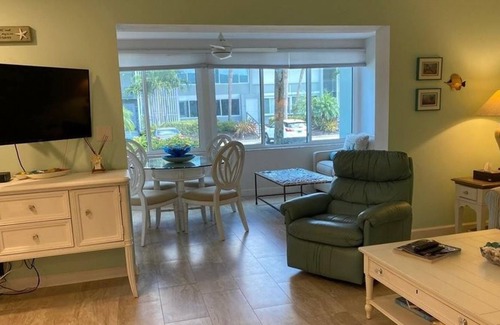 Coquina Sands Condominio | 2 Bedroom Condo 429308 by Houzlet