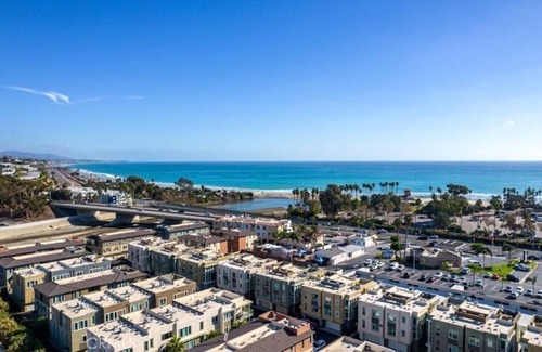 Del Obispo Condominio | 2 Bedroom Condo 460682 by Houzlet