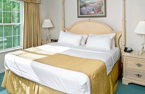 Berkeley Complejo | 2 Bedroom Condo at Greensprings - Williamsburg!