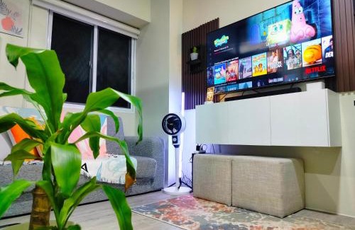 CSJDM Apartamento | 2 BEDROOM CONDO close to SM Tungko BULACAN ideal for Family Queen bed on Bedroom 1 accessible to Bedroom 2 with sliding doors Free Wifi & Netflix to watch in a comfy sofa & twin bed Access to SWIMMING POOL entry is very affordable and kids get for free