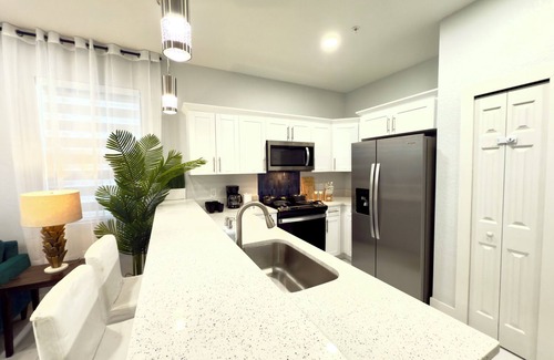 Pelican Condominio | 2-bedroom Condo in Cape Coral with King Bed