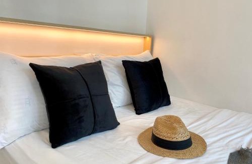 Bel-Air Apartamento | 2 Bedroom Condo in Jazz Makati