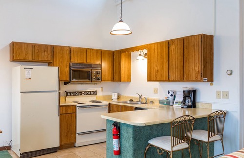 DuBois Condominio | 2 Bedroom Condo in Lakeside Resort Community (1 Queen & 2 Twin Beds)