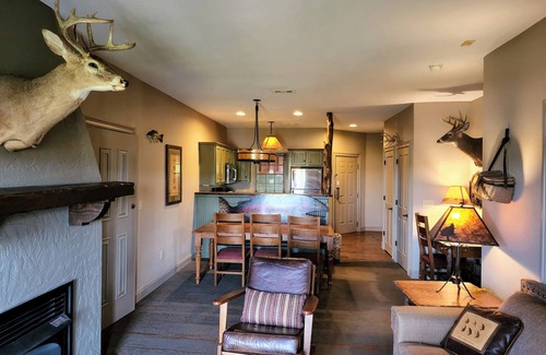 Big Cedars Cabina | 2-bedroom Condo in Lodge at the Wilderness Club Big Cedar Full Resort Amenities
