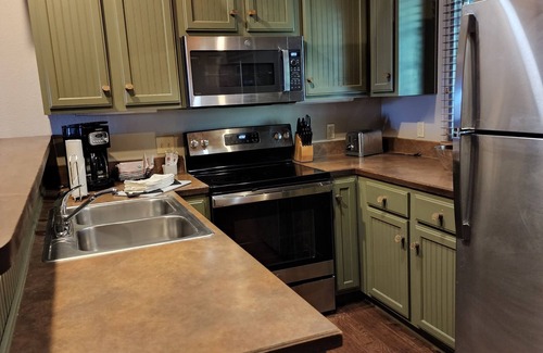 Big Cedars Cabina | 2-bedroom Condo in Lodge at the Wilderness Club Big Cedar Full Resort Amenities