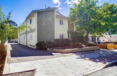 Stockton Condominio | 2-bedroom condo in trendy Southpark San Diego