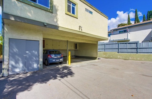 Stockton Condominio | 2-bedroom condo in trendy Southpark San Diego