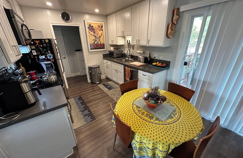 San Rafael Condominio | 2-bedroom condo in welcoming Terra Linda. Serene & convenient, fully equipped.