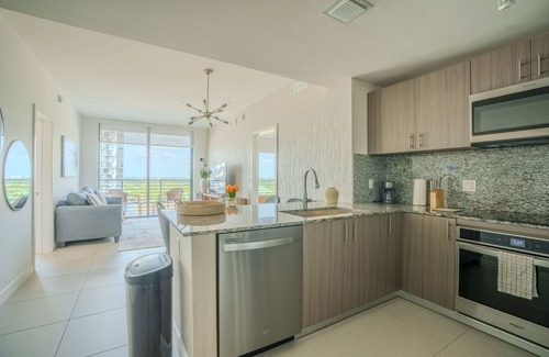 Ludlam Condominio | 2-bedroom condo just 11 minutes from Dolphin Mall