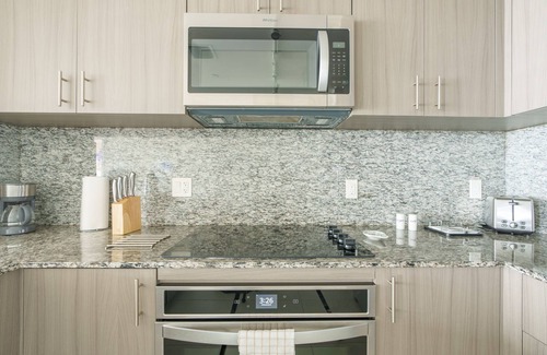 Ludlam Condominio | 2-bedroom condo just 11 minutes from Dolphin Mall