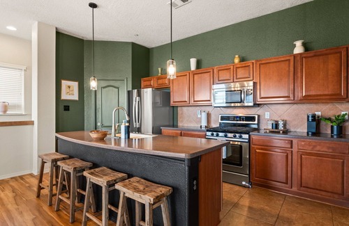 Southside Condominio | 2-bedroom condo with view of the Jemez Mountains