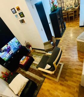 Malamig Apartamento | 2-Bedroom Condotel Stay with Netflix, Kitchen & Washer, Near MRT Boni