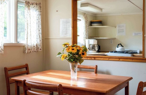 Gravenhurst Cabina | Pine Lake: 2-Bedroom Cottage #5 "Lodgepole Pine"